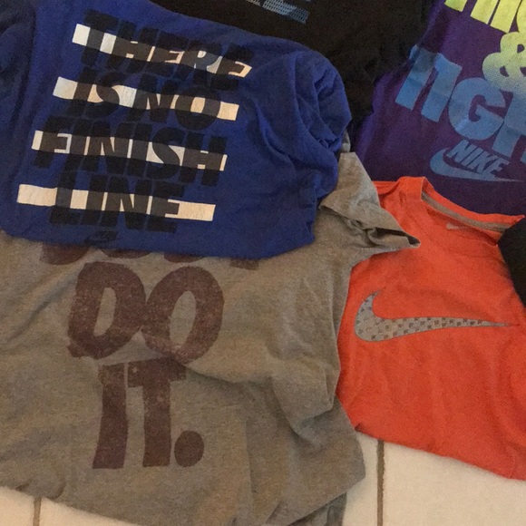 Lot of graphic Nike T-shirts (read description) - Picture 3 of 12